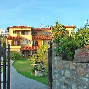 Tripiti Hotel apartamentowy
